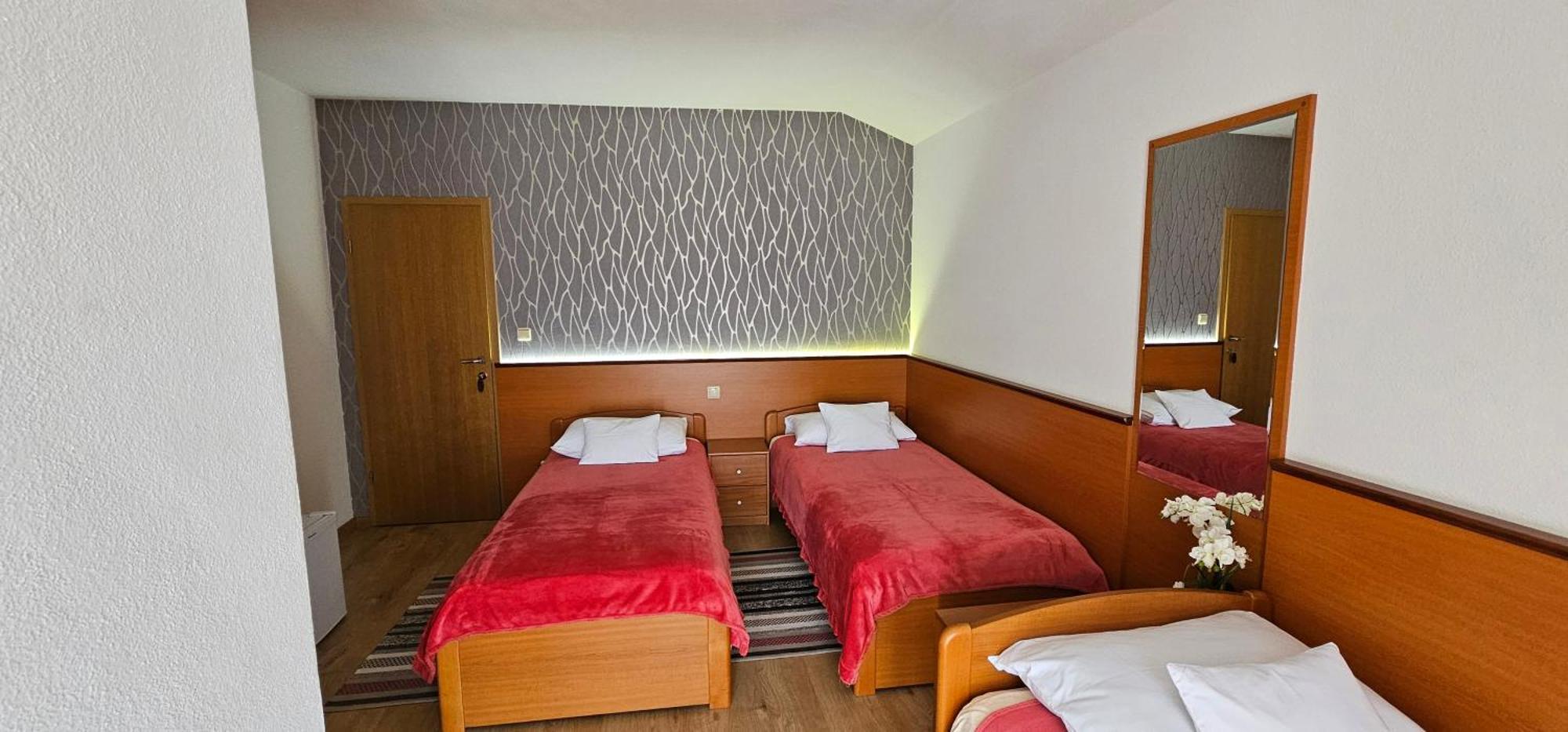 Sobe/Rooms Riva Zadar Exterior photo